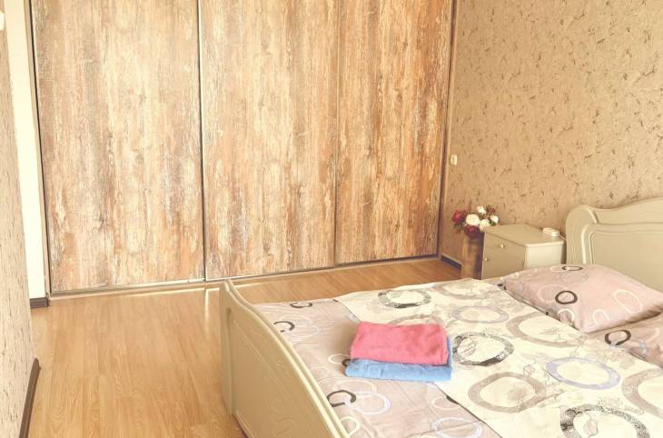 2-Комнатная квартира на сутки в  Бобруйске,  Строителей пр-т., 29    изображение 1 - kvartirka.by