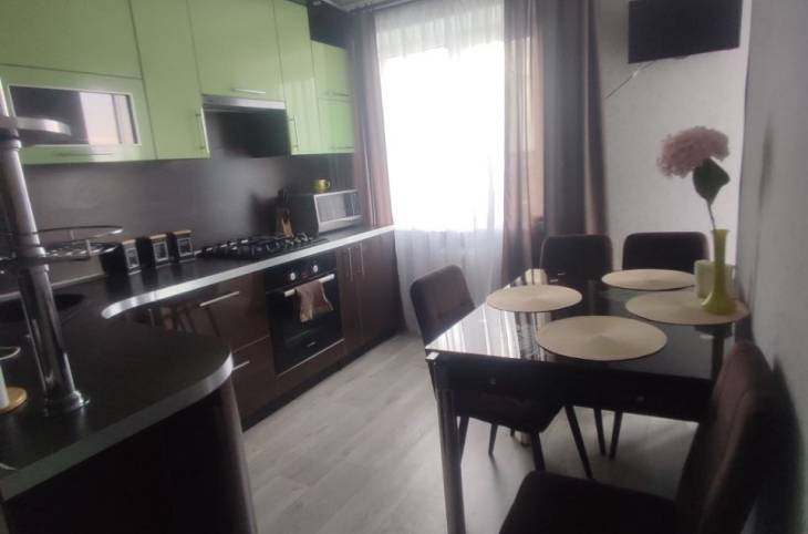 3-Комнатная квартира на сутки в  Пинске,  Кирова ул., 32   изображение 3 - kvartirka.by