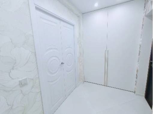 Большой телевизор - 86 диагональ. Завтрак. Кондиционер - kvartirka.by