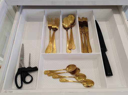 Большой телевизор - 86 диагональ. Завтрак. Кондиционер - kvartirka.by