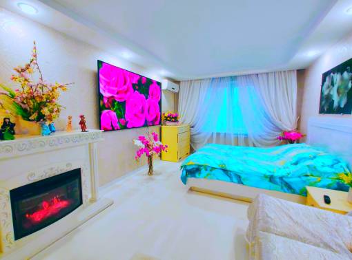 Большой телевизор - 86 диагональ. Завтрак. Кондиционер - kvartirka.by