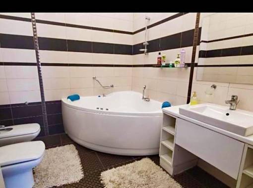 Апартаменты в центре с джакузи  - kvartirka.by