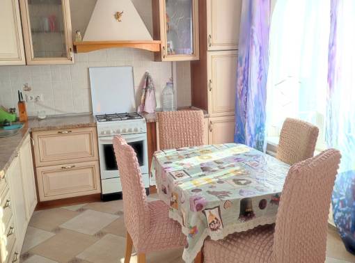 Вместительная уютная 3-х ком. квартира в 5-ти мин. от метро - kvartirka.by