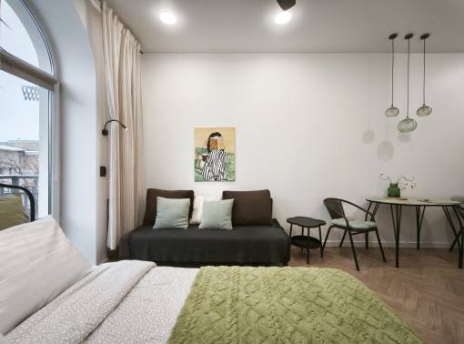 Центр. Сталинка с балконом возле БРУ - kvartirka.by