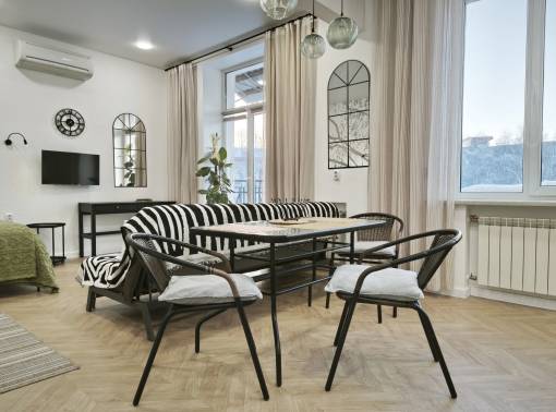 Просторная студия в Центре напротив БРУ  - kvartirka.by