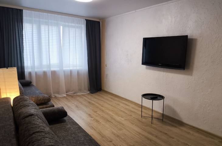 4-Комнатная квартира на сутки в  Пинске,  Первомайская ул., 189    изображение 1 - kvartirka.by