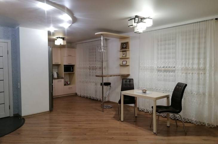 2-Комнатная квартира на сутки в  Пинске,  Жолтовского пр-т., 18    изображение 4 - kvartirka.by