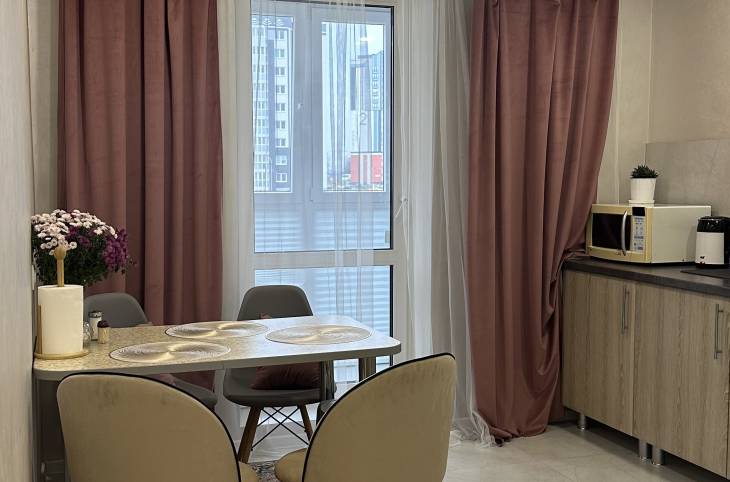 3-Комнатная квартира на сутки в  Барановичах,  Жукова ул., 24    изображение 1 - kvartirka.by