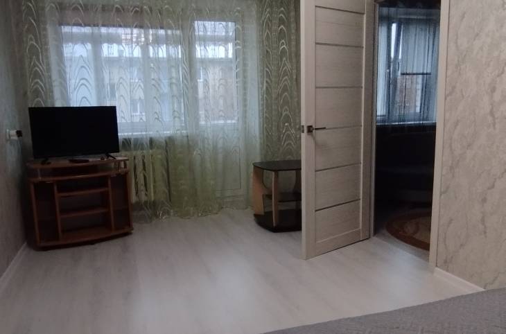 2-Комнатная квартира на сутки в  Лиде,  Фрунзе ул., 2    изображение 4 - kvartirka.by