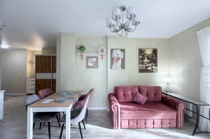 2-Комнатная квартира на сутки в  Минске,  Мстиславца Петра ул., 8    изображение 1 - kvartirka.by