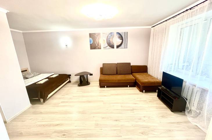 Студия на сутки в  Пинске,  Первомайская ул., 145    изображение 1 - kvartirka.by