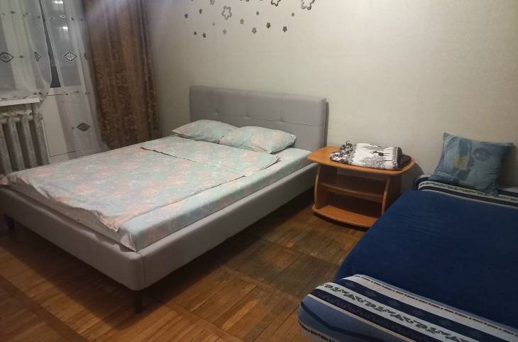 4-Комнатная квартира на сутки в  Орше,  Воз-Ан-Влен ул., 11    изображение 1 - kvartirka.by