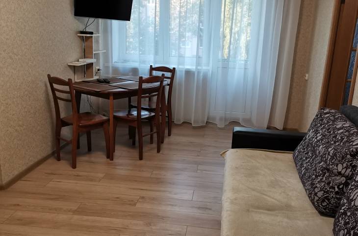 3-Комнатная квартира на сутки в  Лиде,  Ленинская ул., 6    изображение 2 - kvartirka.by