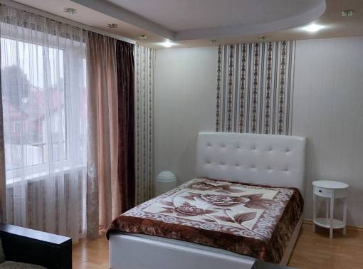 ОГРОМНАЯ 4-Х КОМНАТНАЯ КВАРТИРА В САМОМ ЦЕНТРЕ ГОРОДА - kvartirka.by