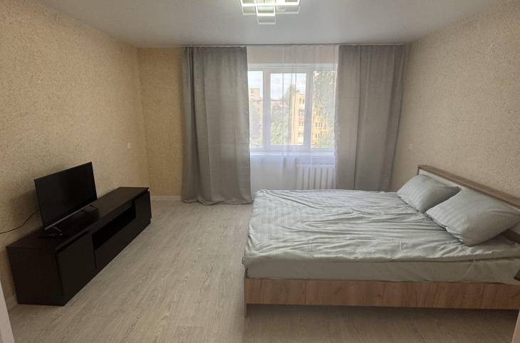 2-Комнатная квартира на сутки в  Барановичах,  Притыцкого ул., 140    изображение 1 - kvartirka.by