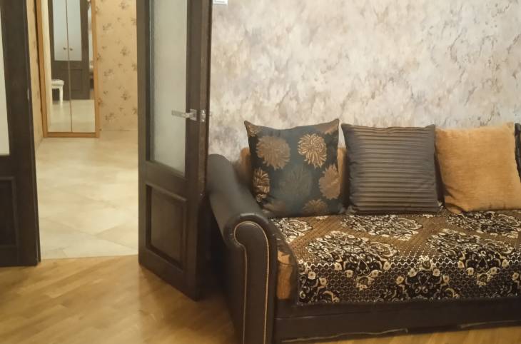 2-Комнатная квартира на сутки в  Пинске,  Первомайская ул., 109    изображение 1 - kvartirka.by