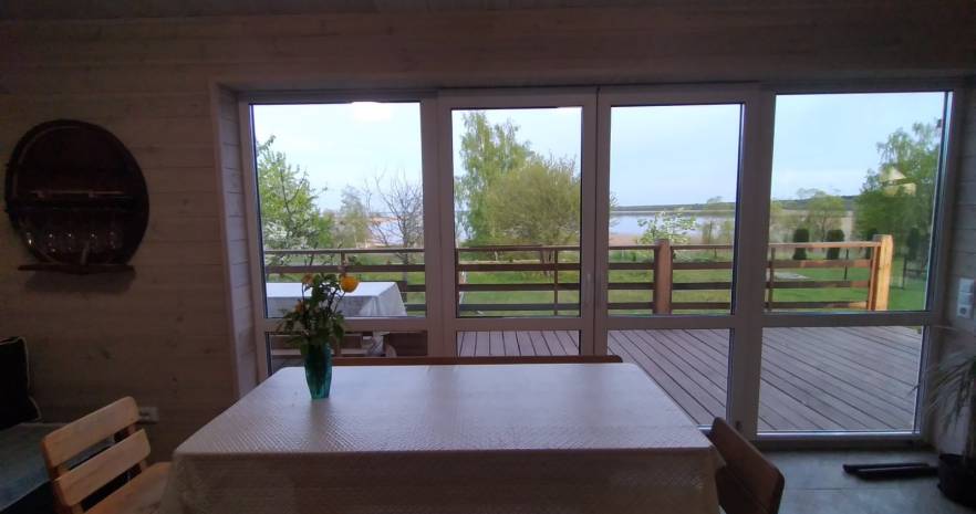 Дом с красивым видом на озеро Дривяты в Витебской области, д. Пузыри, д.12А  изображение 1 - kvartirka.by