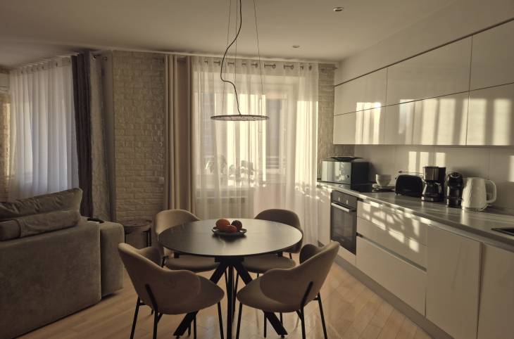 3-Комнатная квартира на ночь в  Бресте,  Республиканская ул., 10    изображение 1 - kvartirka.by