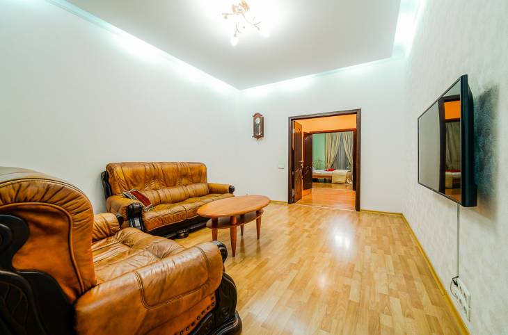 3-Комнатная квартира на сутки в  Минске,  Независимости пр-т., 22    изображение 2 - kvartirka.by