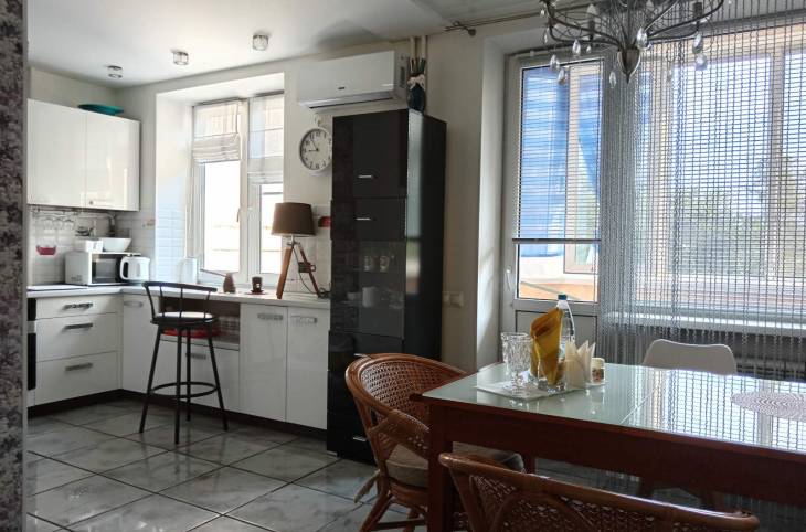 3-Комнатная квартира на сутки в  Гомеле,  Ленина пр., 59    изображение 1 - kvartirka.by