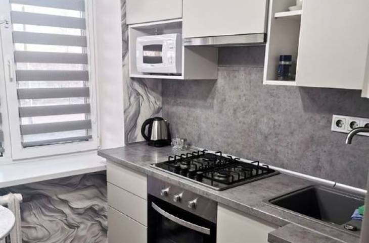 1-Комнатная квартира на сутки в  Барановичах,  50 лет ВЛКСМ ул., 32    изображение 1 - kvartirka.by