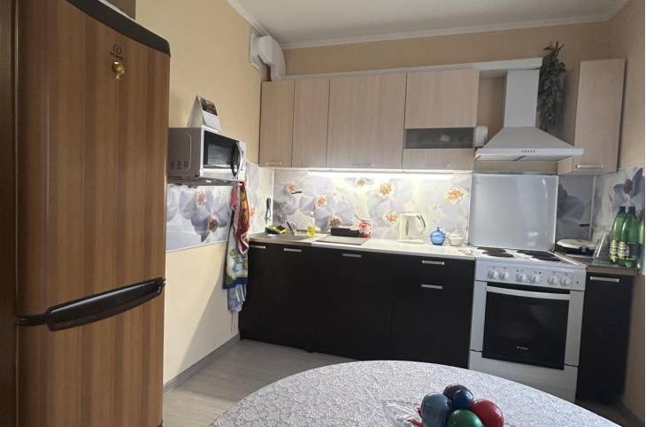 2-Комнатная квартира на сутки в  Минске,  Карвата Владимира ул., 10 В    изображение 1 - kvartirka.by