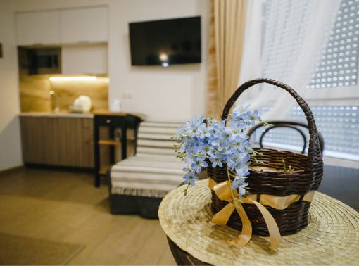 Отличная квартира с живописным видом на пруд и Храм. - kvartirka.by