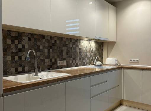 Квартира студия в престижном районе Лебяжий.  - kvartirka.by