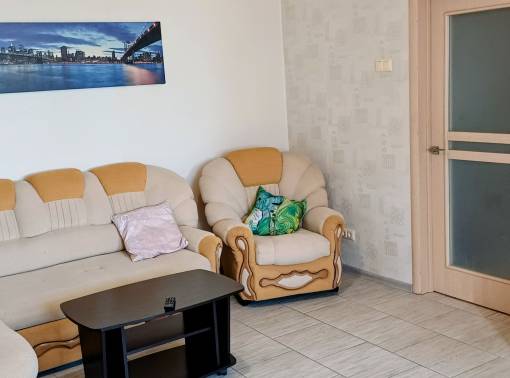 2-х комн. квартира-студия возле метро  Грушевка на сутки, недели, месяцы - kvartirka.by