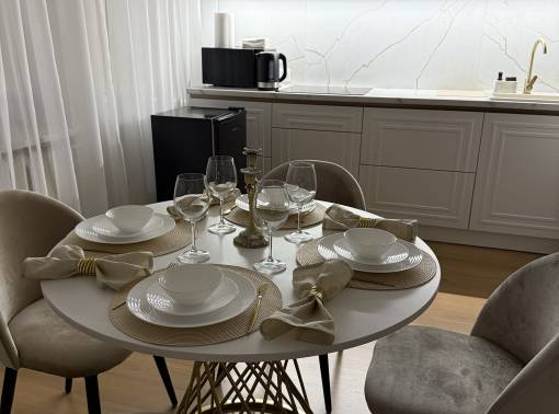 Евро двушка с 3х м. потолками и видом на Фарный  - kvartirka.by