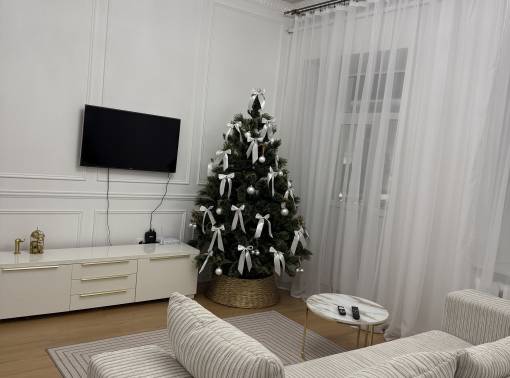 Евро двушка с 3х м. потолками и видом на Фарный  - kvartirka.by