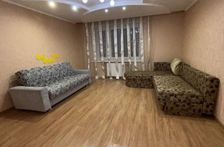 3-Комнатная квартира на сутки в  Бресте,  Мошенского ул., 100    изображение 1 - kvartirka.by