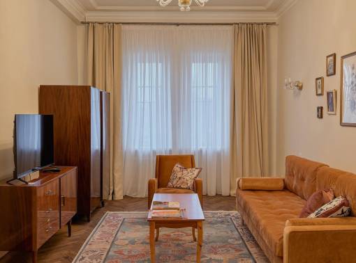  Атмосферная сталинка в историческом центре - kvartirka.by