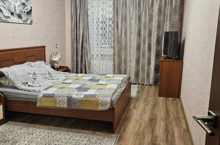 3-Комнатная квартира на ночь в  Минске,  Кунцевщина ул., 11    изображение 1 - kvartirka.by