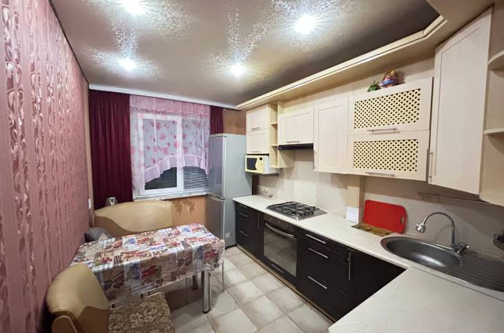 2-Комнатная квартира на сутки в  Светлогорске,  Молодежный микрорайон, 56    изображение 1 - kvartirka.by