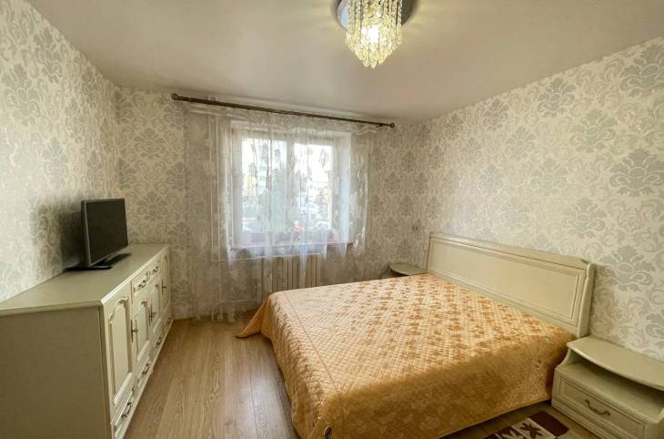 3-Комнатная квартира на сутки в  Мозыре,  Юности бульвар, 90    изображение 1 - kvartirka.by