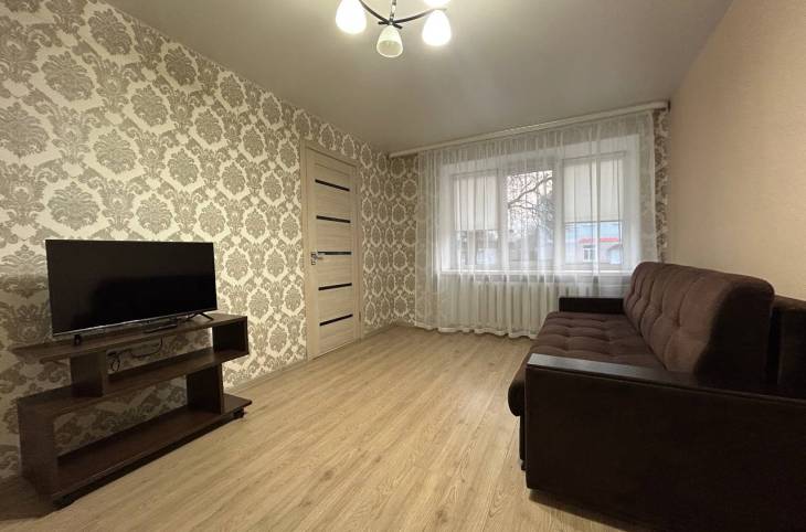 2-Комнатная квартира на сутки в  Лиде,  Победы пр., 1    изображение 1 - kvartirka.by