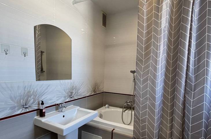 2-Комнатная квартира на сутки в  Жлобине,  Карла Маркса ул., 4    изображение 15 - kvartirka.by