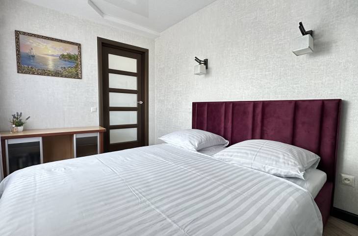 2-Комнатная квартира на сутки в  Лиде,  Советская ул., 15    изображение 1 - kvartirka.by