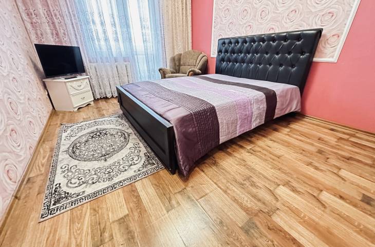 4-Комнатная квартира на сутки в  Лиде,  Тухачевского ул., 39    изображение 1 - kvartirka.by