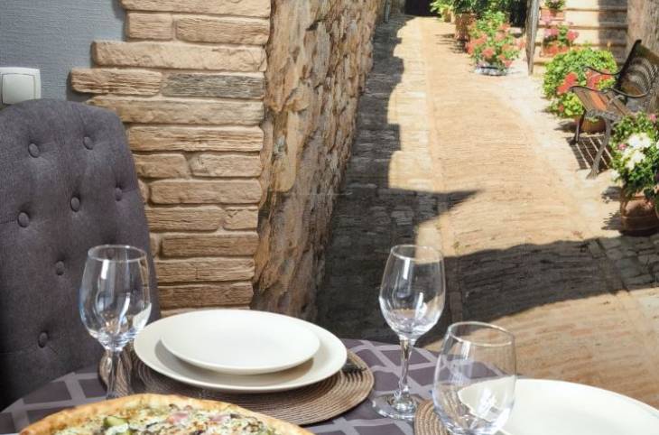 2-Комнатная квартира на сутки в  Минске,  Независимости пр-т., 13    изображение 1 - kvartirka.by