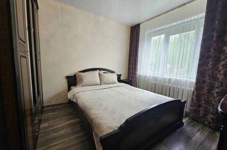 2-Комнатная квартира на сутки в  Солигорске,  Константина Заслонова ул., 81    изображение 1 - kvartirka.by