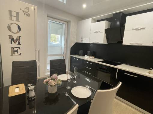 Уютная 2-комнатная квартира на сутки у ст.м Грушевка - kvartirka.by