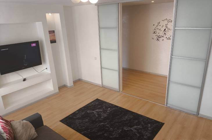 3-Комнатная квартира на сутки в  Пинске,  Иркутско-Пинской Дивизии ул., 63    изображение 1 - kvartirka.by