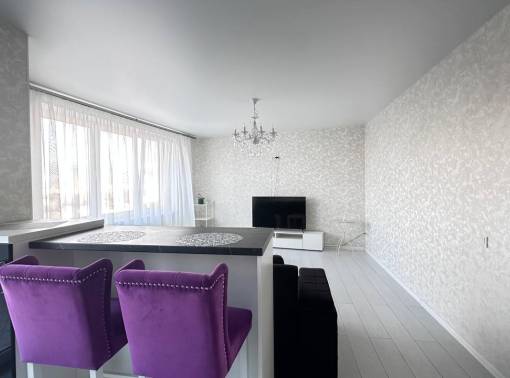 Уютная светлая 2- комнатная квартира в Минск Мир  - kvartirka.by