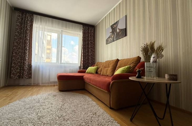 2-Комнатная квартира на сутки в  Минске,  Мстиславца Петра ул., 5    изображение 1 - kvartirka.by