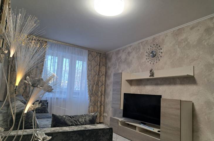 2-Комнатная квартира на сутки в  Гомеле,  Косарева ул., 45    изображение 1 - kvartirka.by