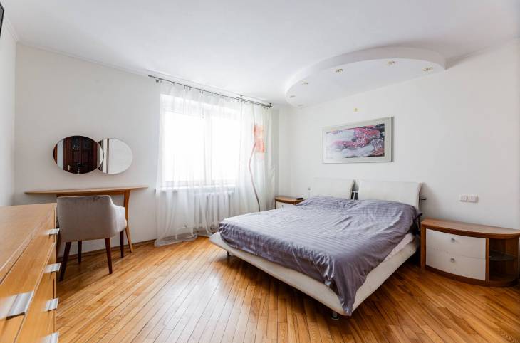 2-Комнатная квартира на сутки в  Минске,  Машерова пр-т., 54    изображение 1 - kvartirka.by