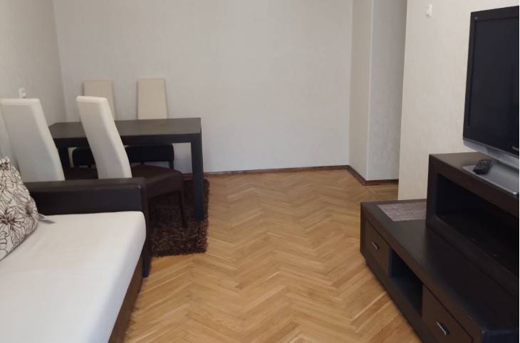 2-Комнатная квартира на ночь в  Минске,  Цнянская ул., 21    изображение 1 - kvartirka.by