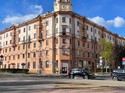 Шикарная квартира в легендарном доме в центре Минска - kvartirka.by